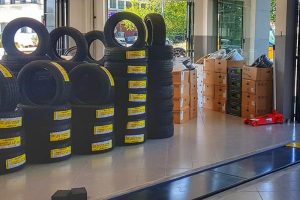 Kedai tayar di Nibong Tebal, Malaysia