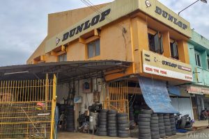 Kedai tayar di Taiping, Malaysia